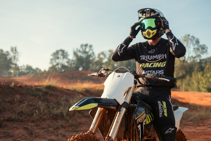 Triumph x Alpinestars® Radar MX Glove | Motorcycle Clothing